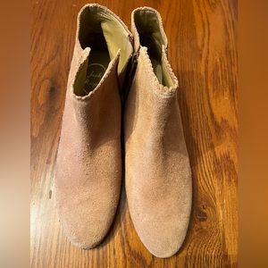 Jack Rogers Bailee Suede Booties Size 8M